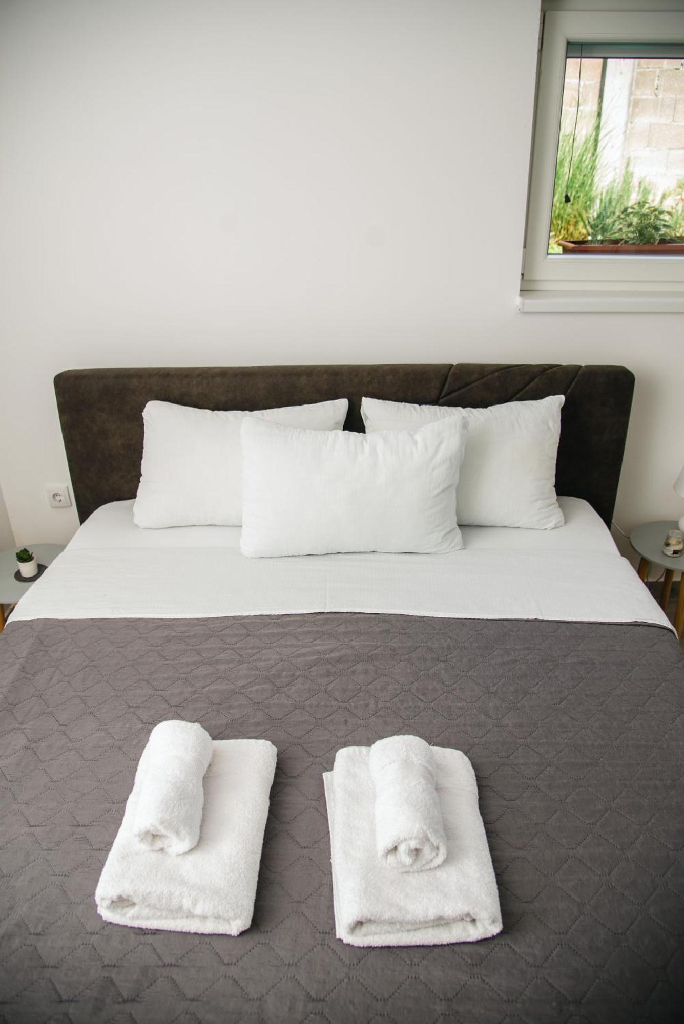 Apartmani Maslacak Vrdnik Dış mekan fotoğraf