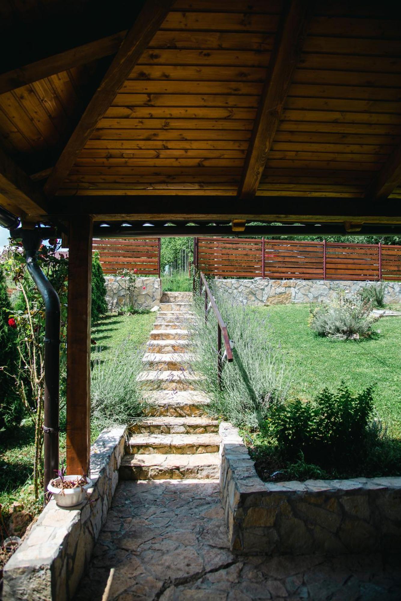 Apartmani Maslacak Vrdnik Dış mekan fotoğraf