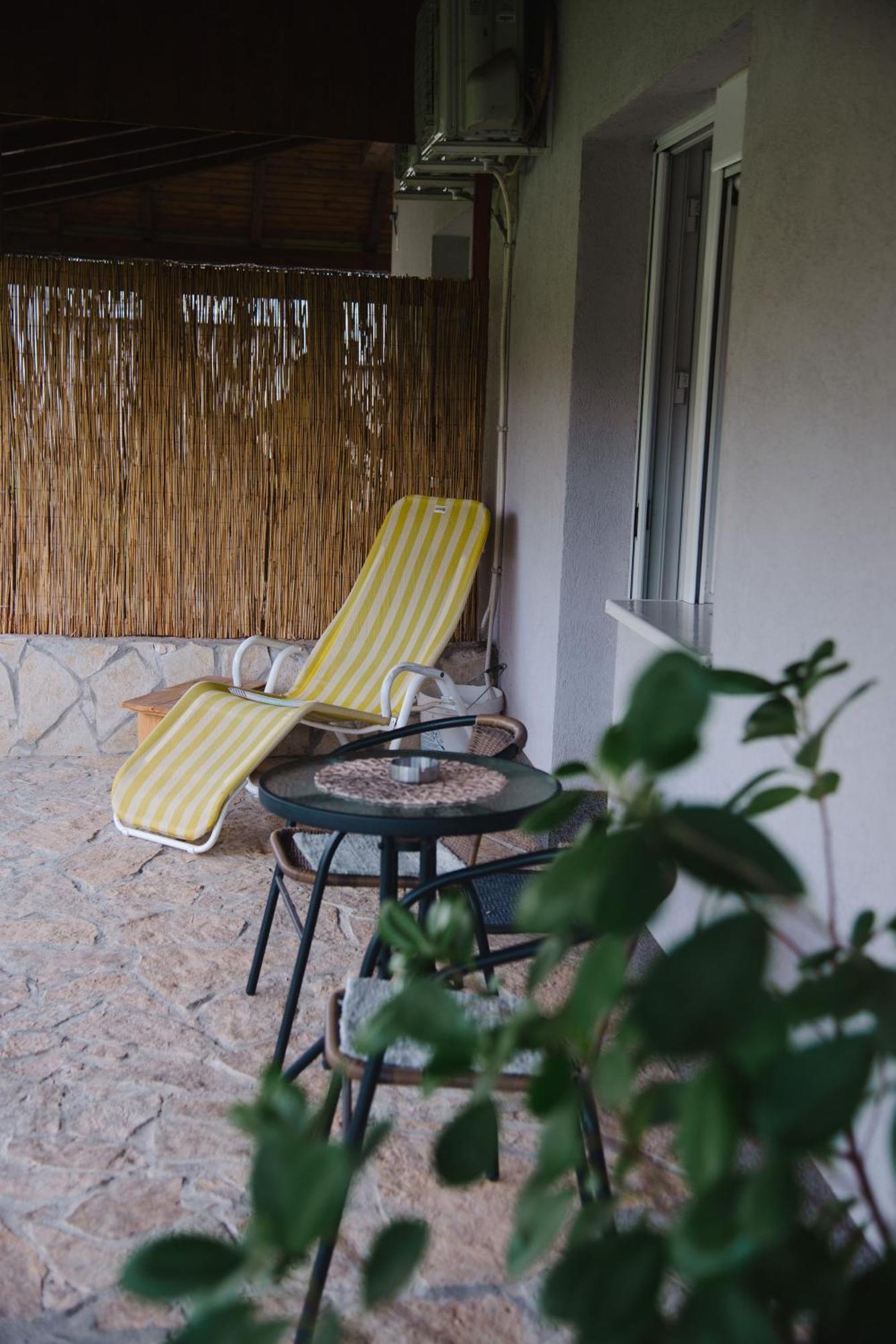 Apartmani Maslacak Vrdnik Dış mekan fotoğraf